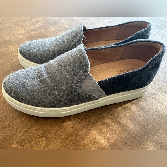 Naturalizer Carly3 Slip-on, Grey Fabric, Size 9 - Picture 4 of 9